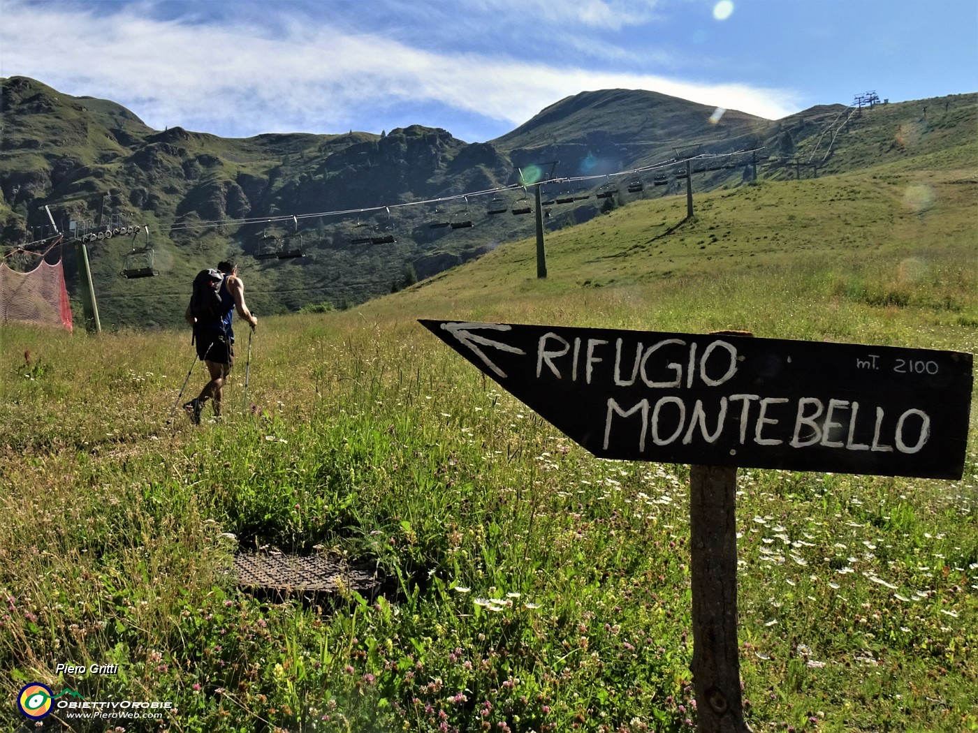 08 Partiti dalle Foppelle-K2 saliamo in direttissima per traccia la pista di sci del Montebello  .JPG